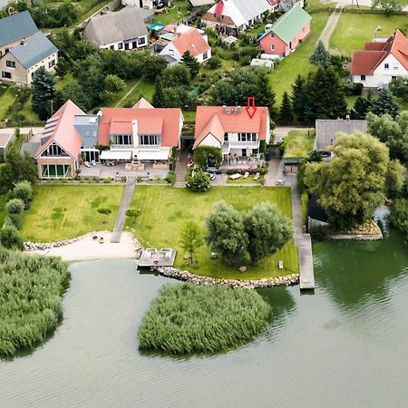 Peeneblick - Traumhaus In Exklusiver Direktlage Am Wasser Mit Eigenem Bootssteg Fuer 8 Personen Rankwitz Exterior photo
